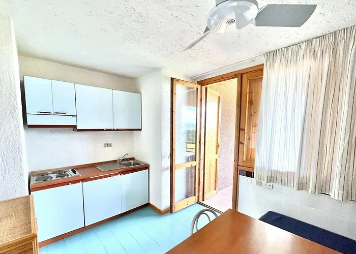 In Olbia With Balcony Апартаменты Cugnana Verde